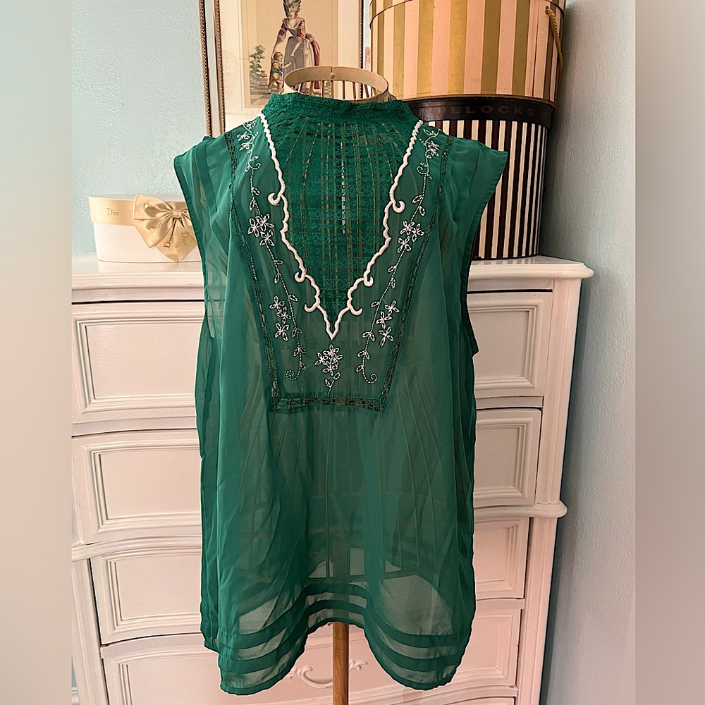 Hinge blouse